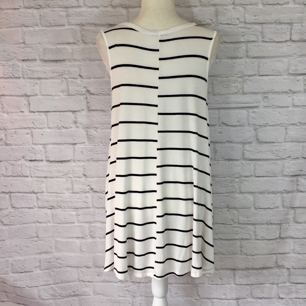 SOLD-White black striped sleeveless swing dress - Picture 3 of 5